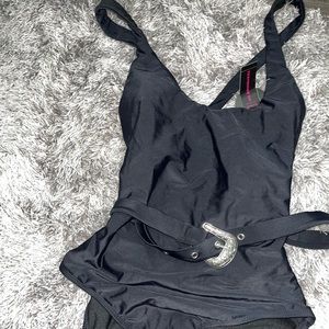 Black swimsuit w belt